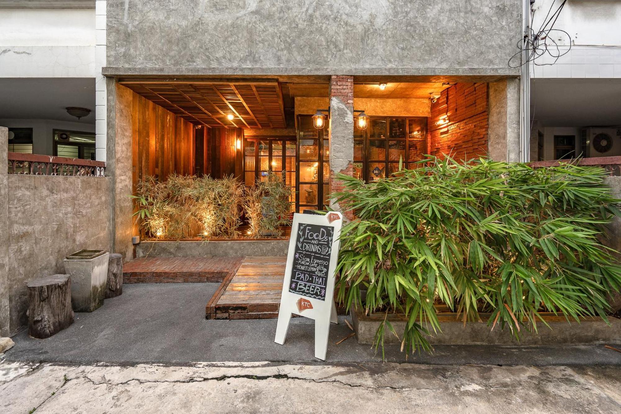 Siam Plug In Hostel Banguecoque Exterior foto
